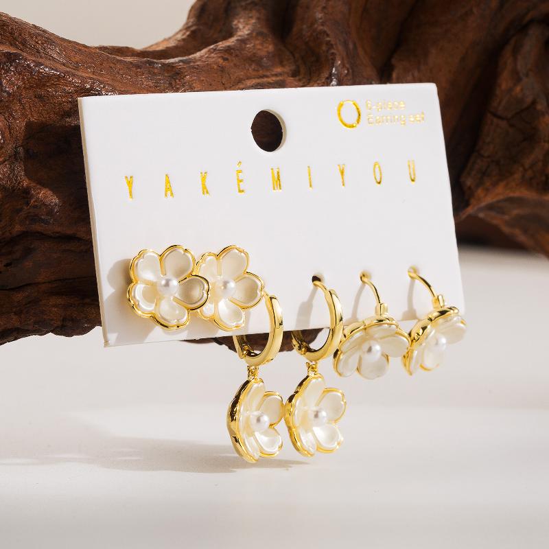 Copper 14K Gold Plated Cute Sweet Inlay Flower Acrylic Artificial Pearls Zircon Drop Earrings By Trendy Jewels