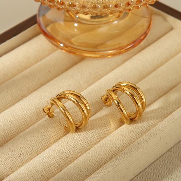 1 Pair Simple Style Classic Style C Shape Plating 304 Stainless Steel 18K Gold Plated Ear Studs By Trendy Jewels