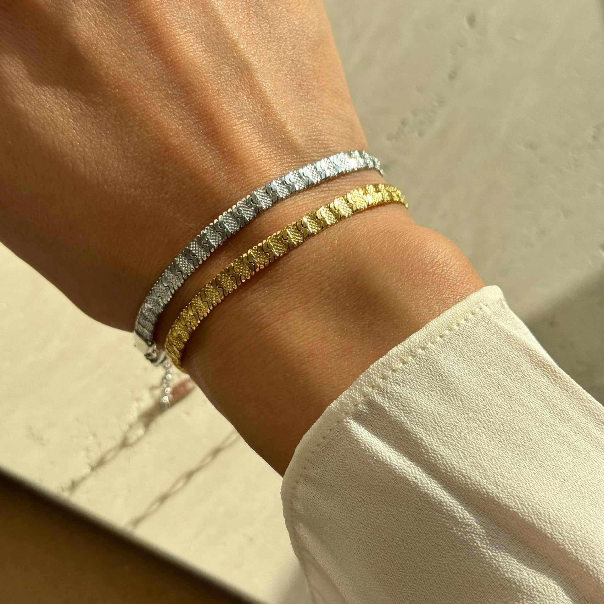 304 Stainless Steel 18K Gold Plated Simple Style Classic Style Plating Solid Color Bracelets By Trendy Jewels
