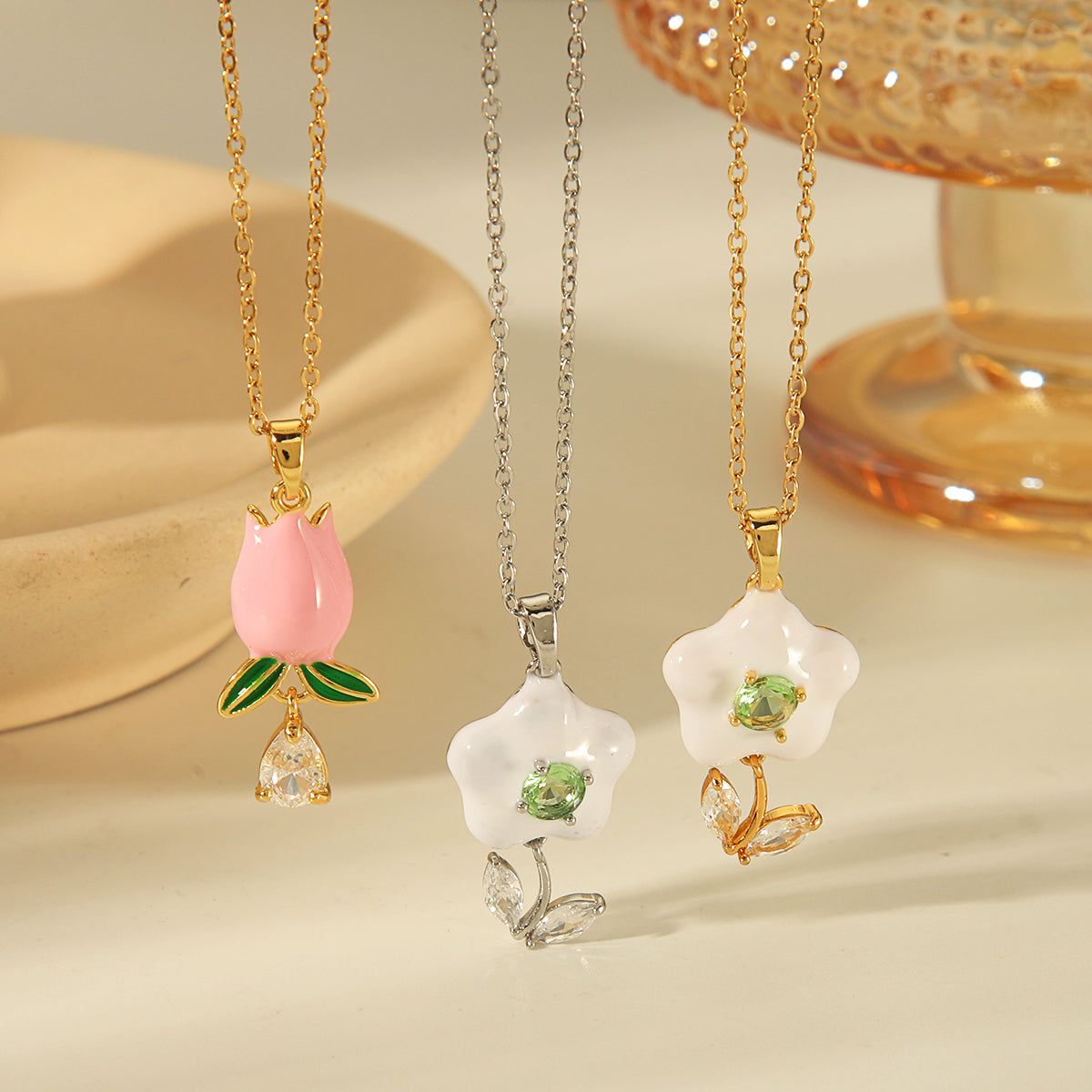 304 Stainless Steel Copper 18K Gold Plated Casual Sweet Commute Inlay Flower Tulip Glass Zircon Pendant Necklace By Trendy Jewels